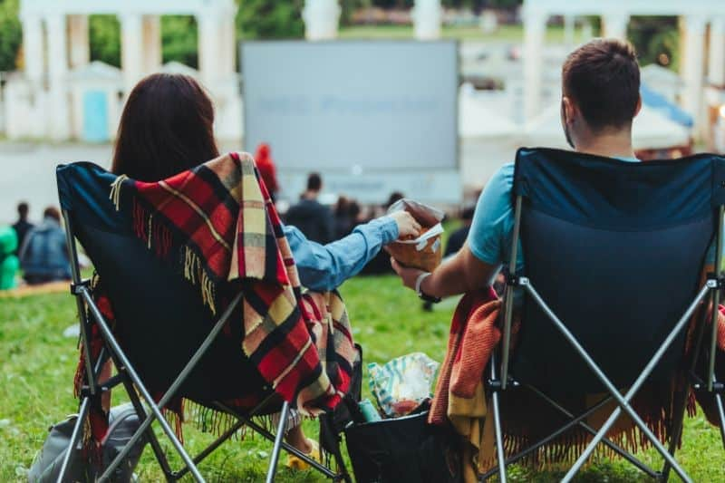 Bekijk het EK op de camping