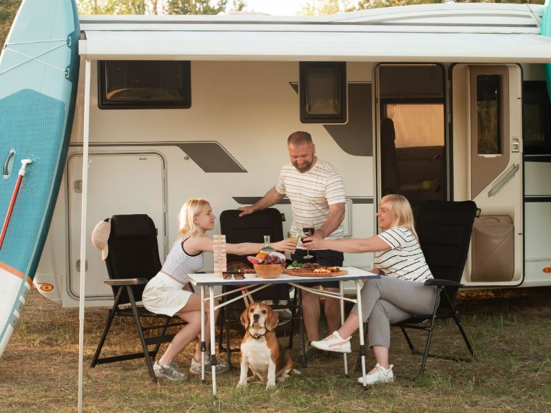 Paspoort afgeven op vakantie