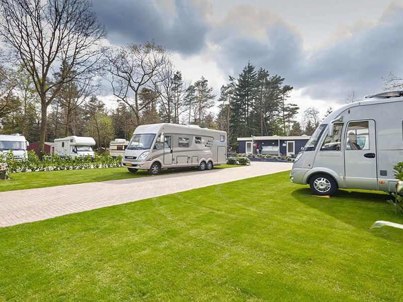 10 mooie camperplaatsen in Nederland